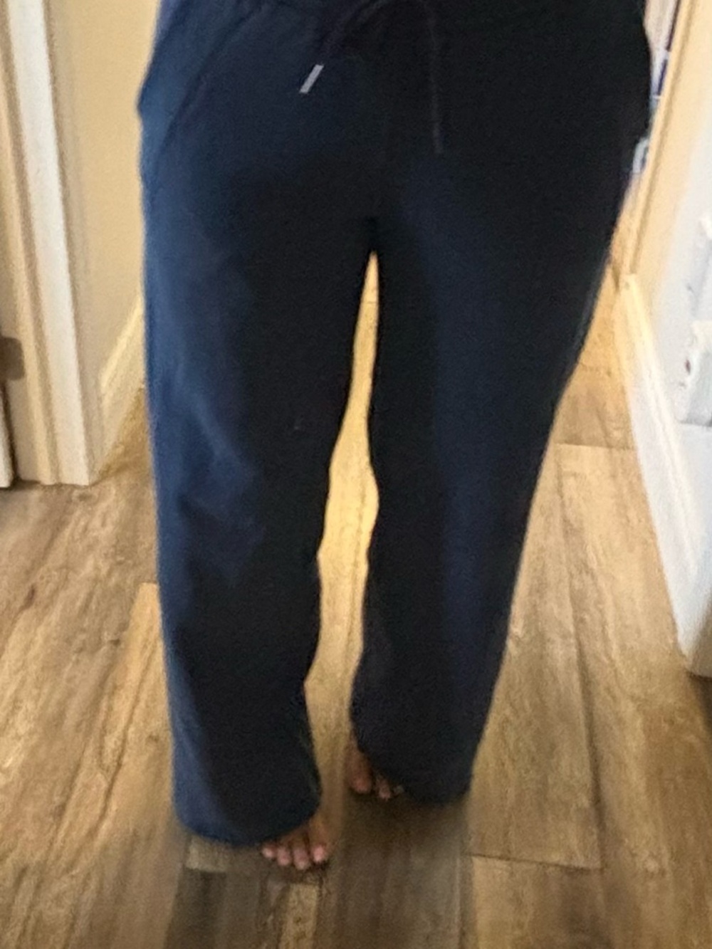 Lululemon Scuba Mid-Rise Wide-Leg Pants Pitch Blue Size 4 31” Inseam - Picture 3 of 16